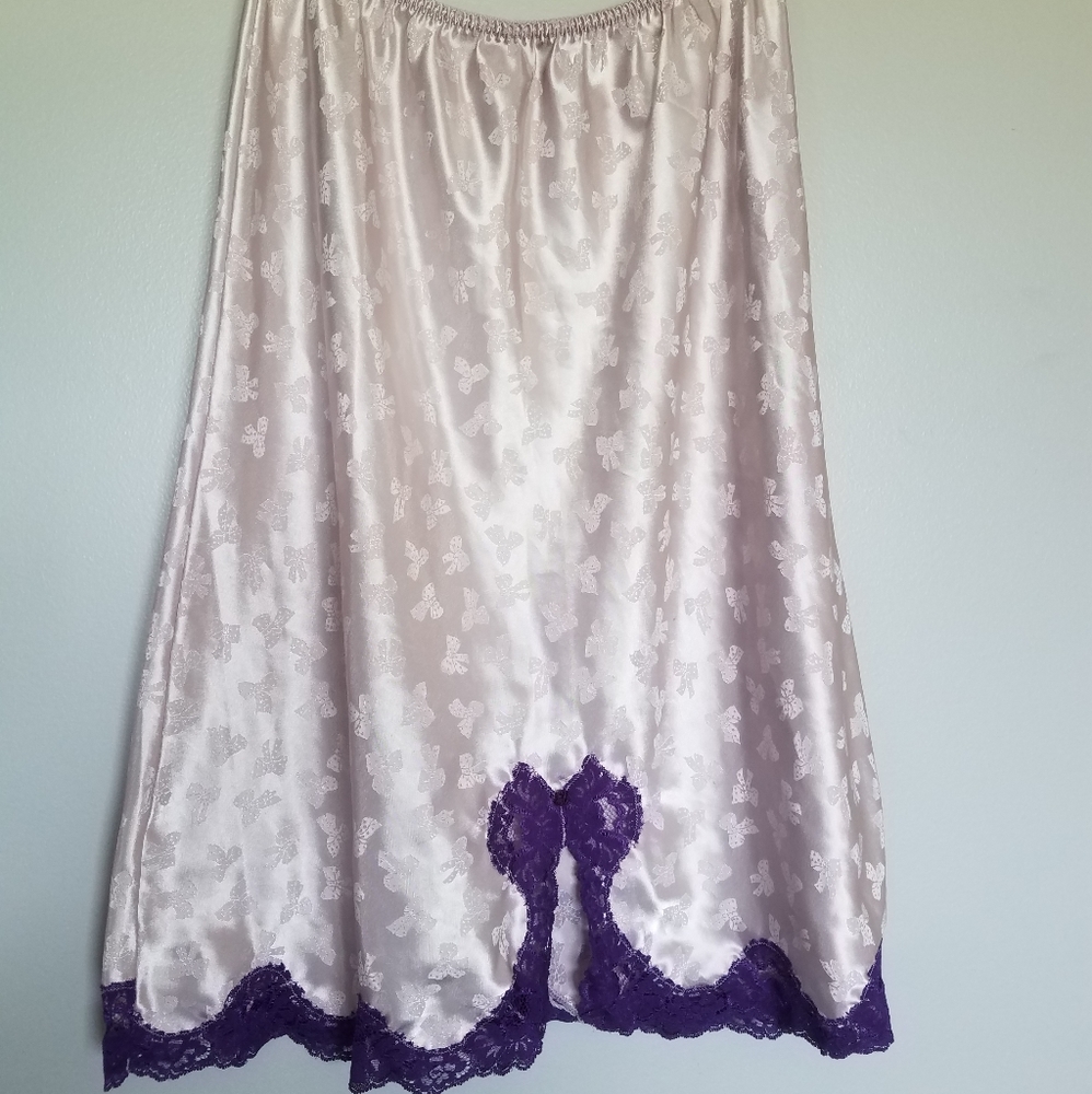 Vintage Barbizon Hand Dyed Half Slip - Picture 2 of 6